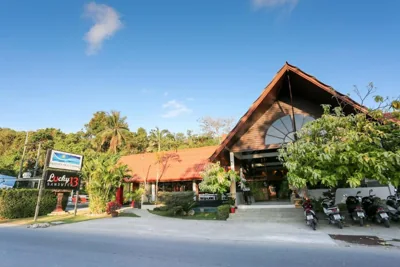 Naiharn Beach Resort – Foto’s 12